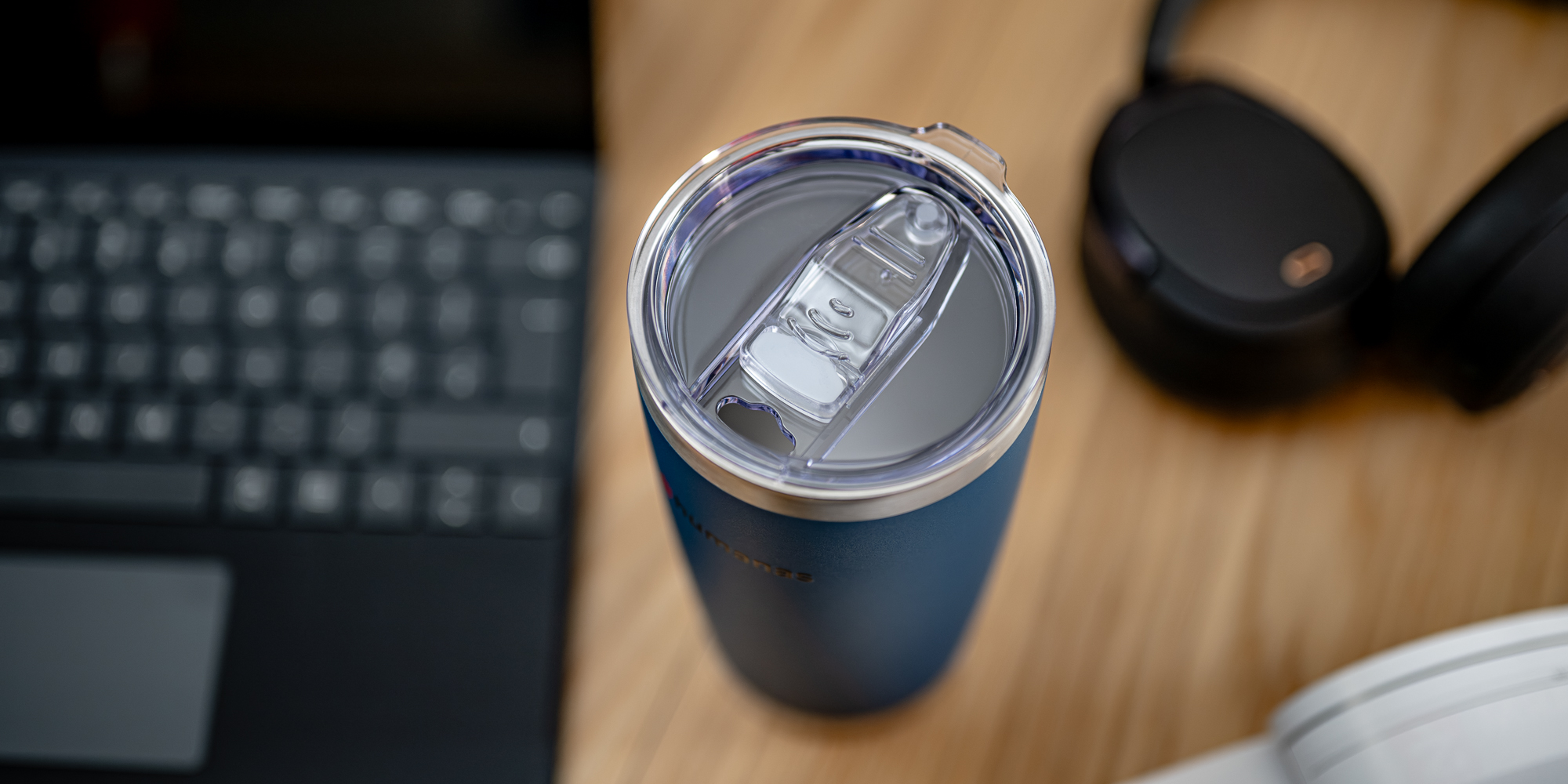 Kubek termiczny Humanas Fluo 600 ml - niebieski